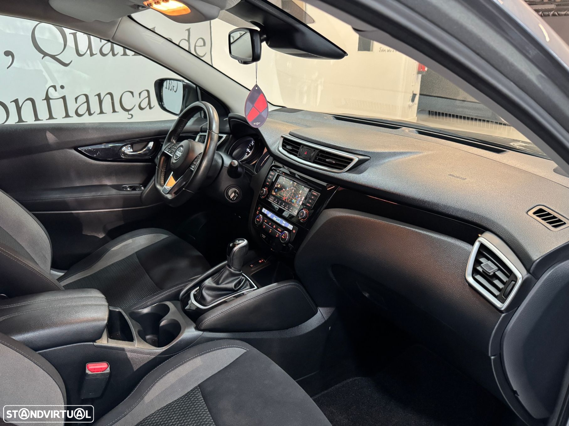 Nissan Qashqai 1.5 dCi DCT ACENTA - 31