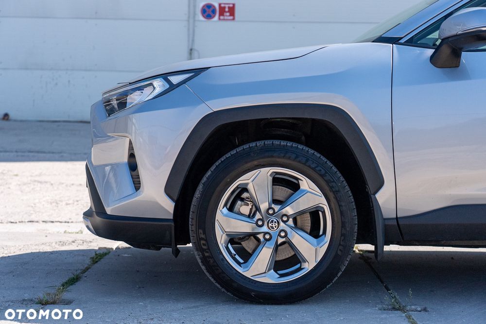 Toyota RAV4 - 4