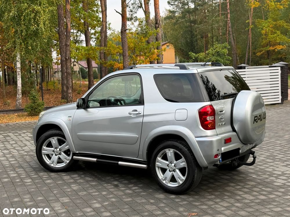 Toyota RAV4 - 8