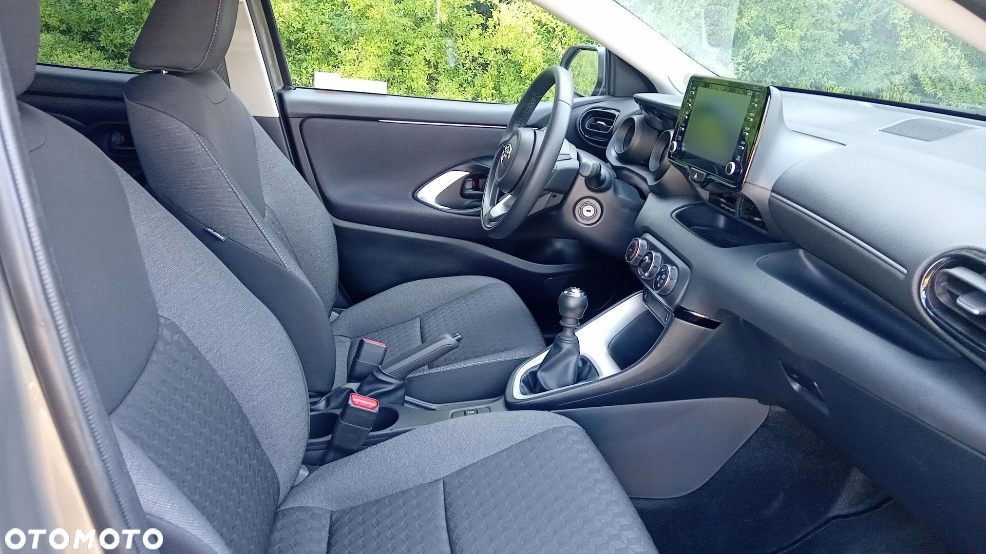 Toyota Yaris - 12