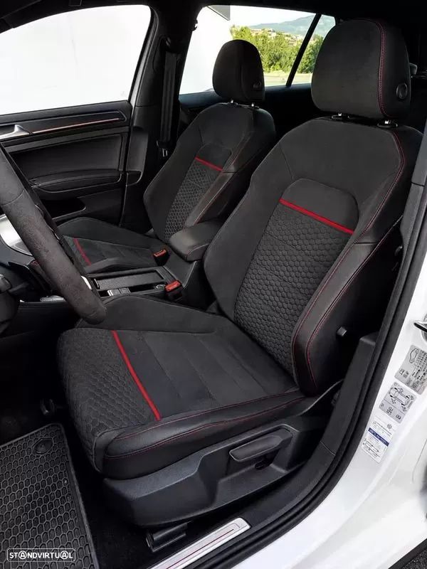 VW Golf GTI 2.0 TSI OPF DSG Performance - 12