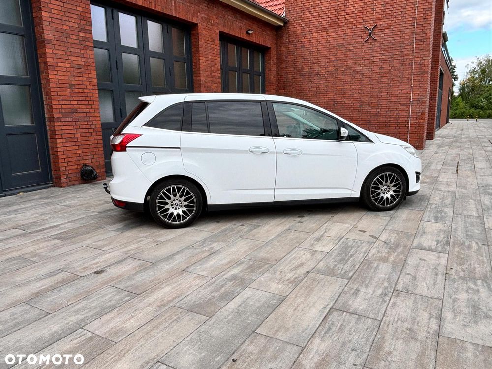 Ford Grand C-MAX - 9