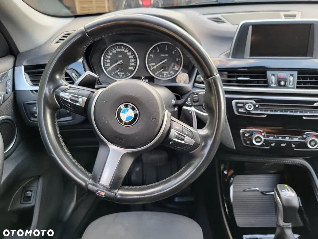 BMW X1 xDrive18d - 12