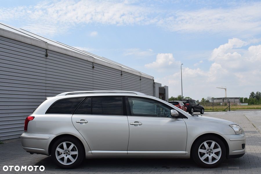 Toyota Avensis 2.0 D-4D Sol plus+NAVI - 18