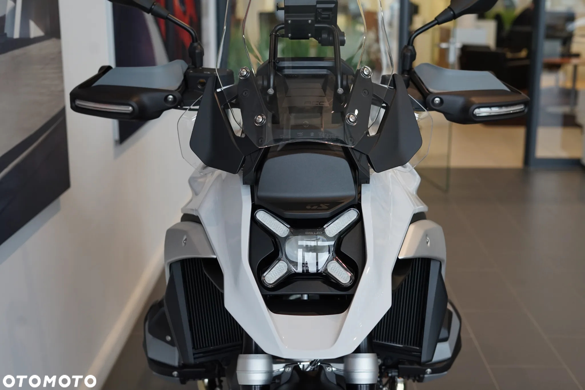 BMW R - 12