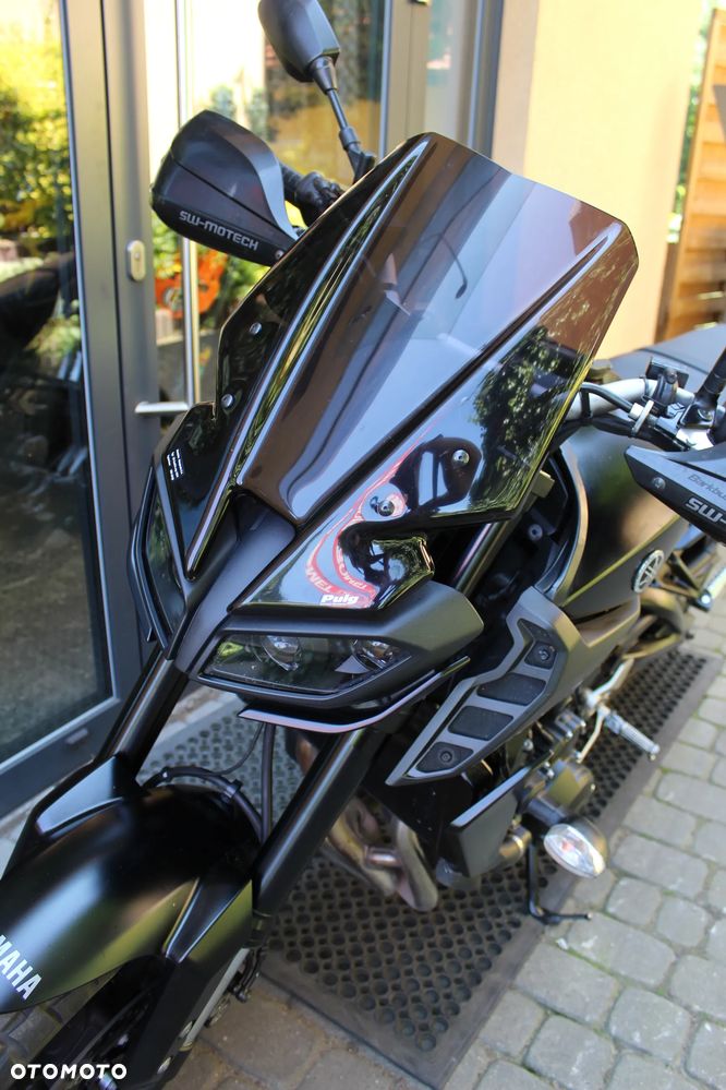 Yamaha MT - 12