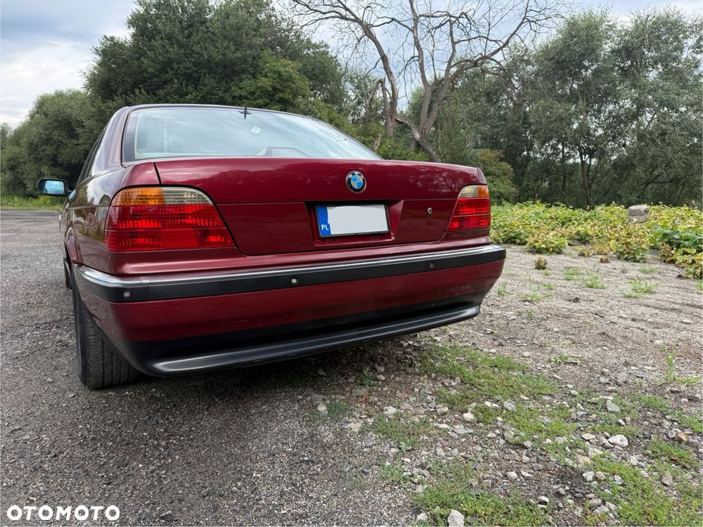 BMW Seria 7 740iL - 11
