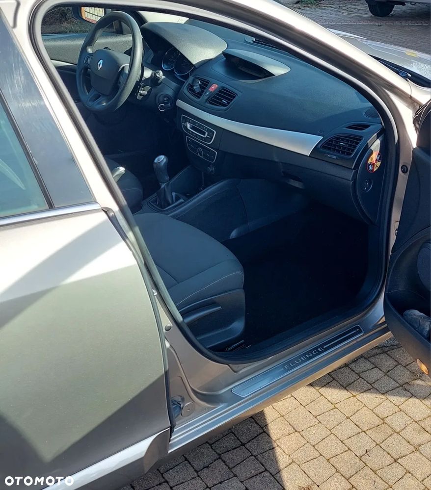 Renault Fluence 1.6 16V Privilege - 9