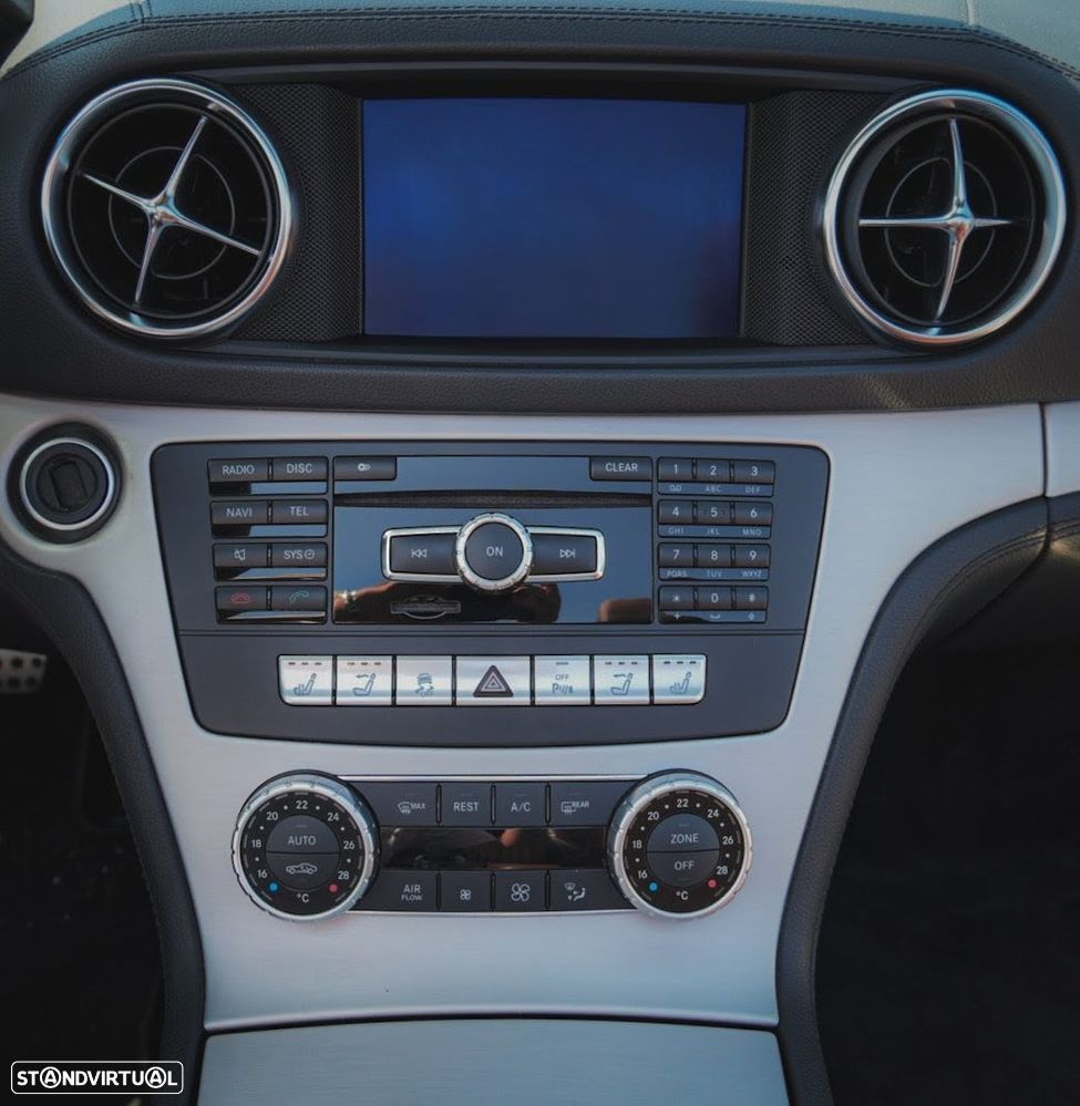 Mercedes-Benz SL 350 Standard - 12