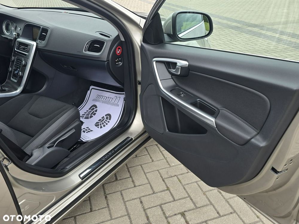 Volvo S60 - 25
