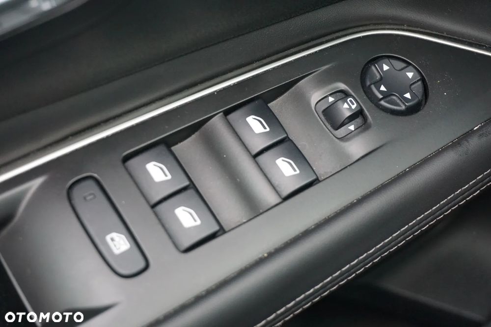 Peugeot 3008 1.6 THP Allure S&S EAT6 - 25