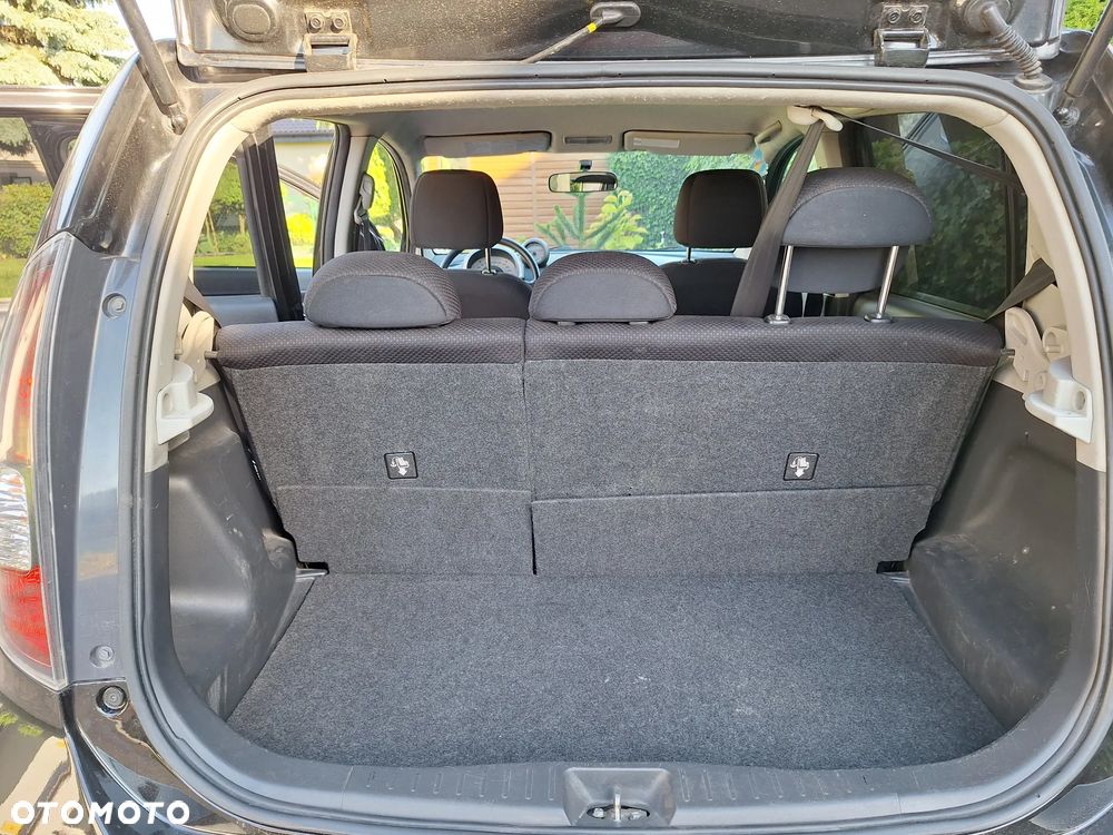 Daihatsu Sirion 1.3 - 13