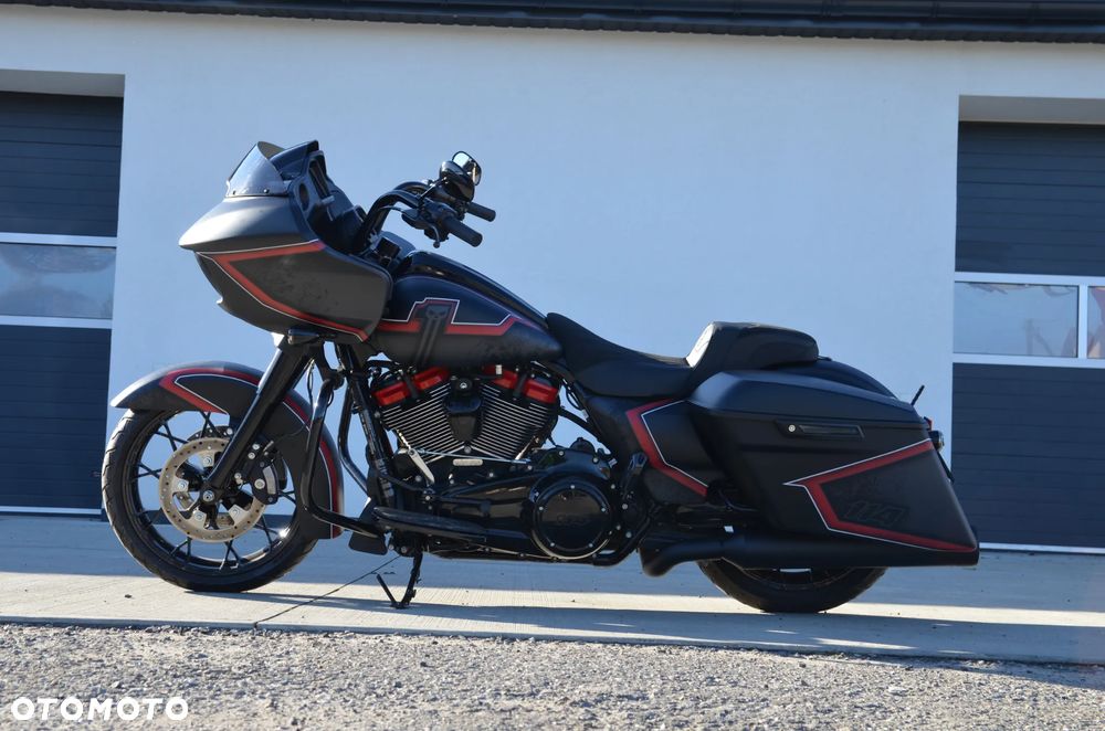 Harley-Davidson Touring Road Glide - 1
