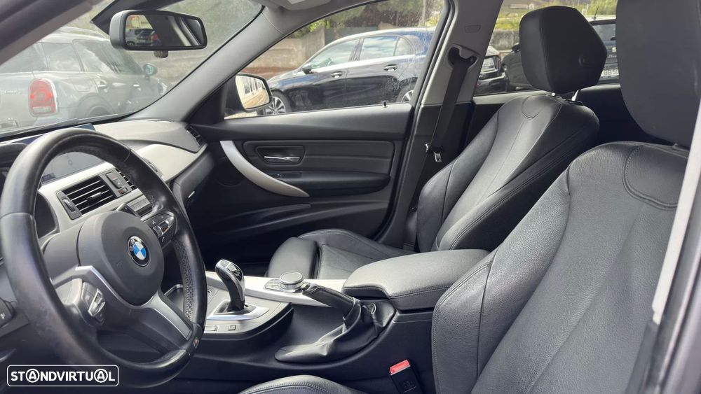 BMW 320 d Touring Advantage Auto - 26