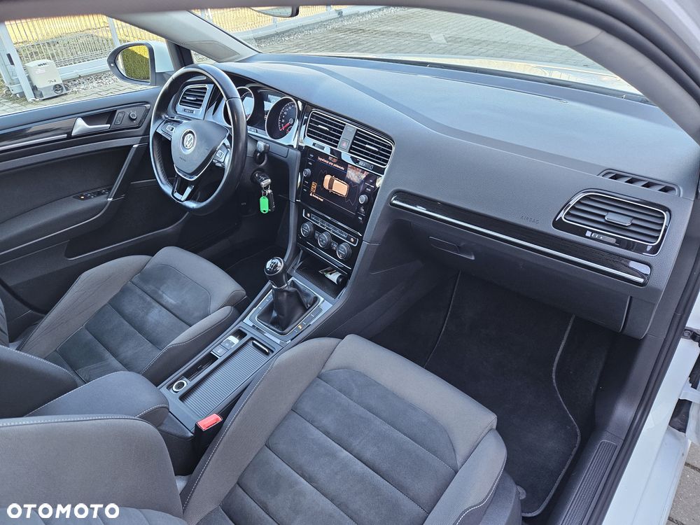 Volkswagen Golf 2.0 TDI (BlueMotion Technology) Highline - 27