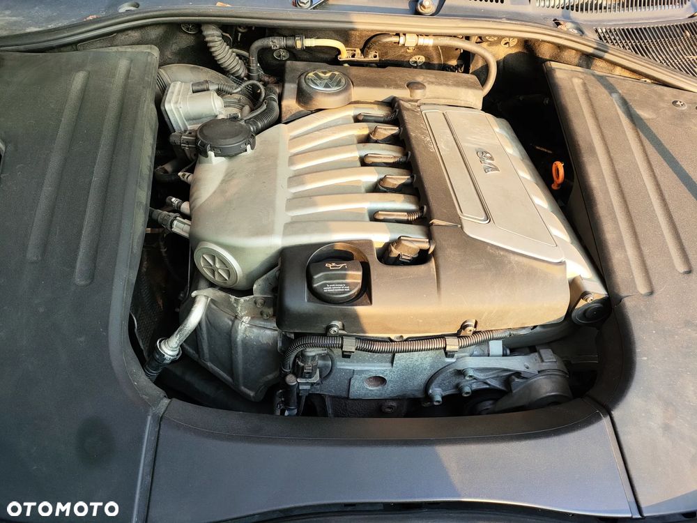 Volkswagen Touareg 3.2 V6 Automatik - 28