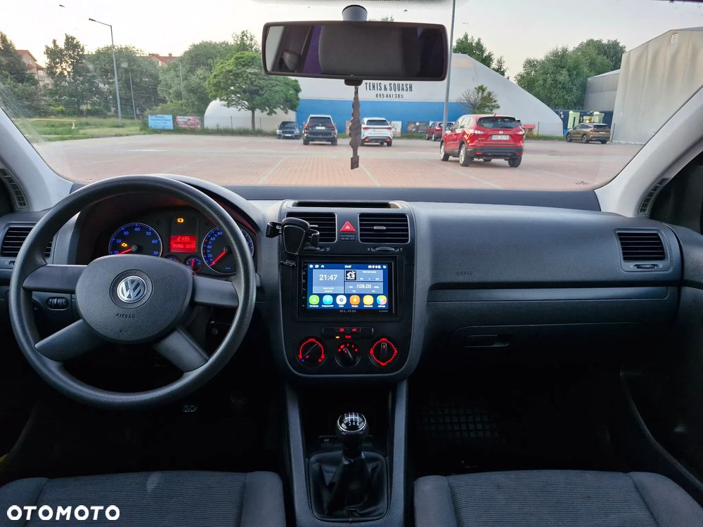 Volkswagen Golf - 11