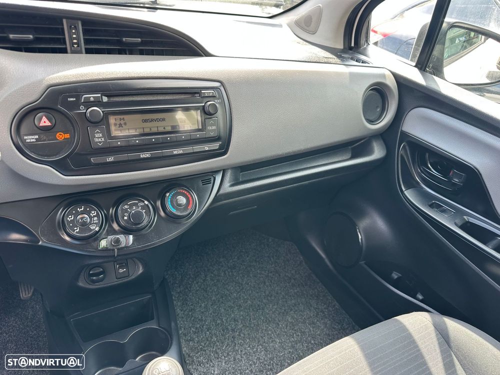 Toyota Yaris 1.4 D-4D AC - 8