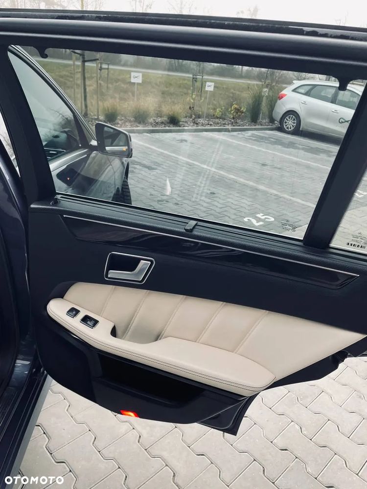 Mercedes-Benz Klasa E - 28