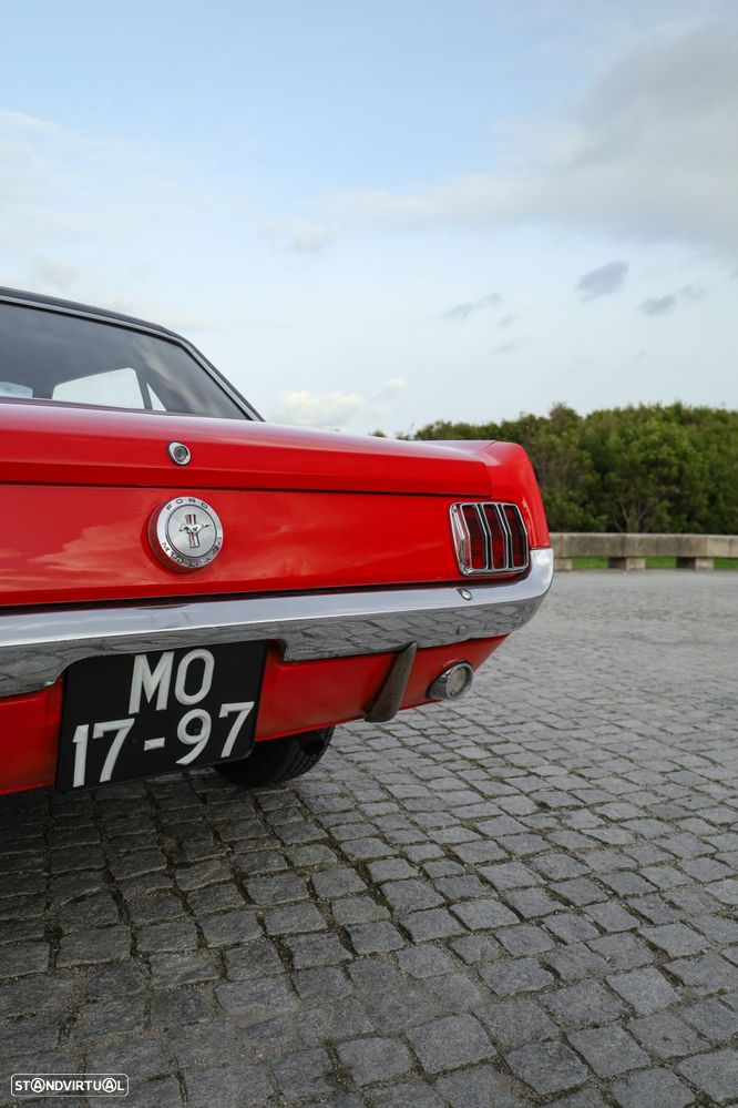 Ford Mustang - 8