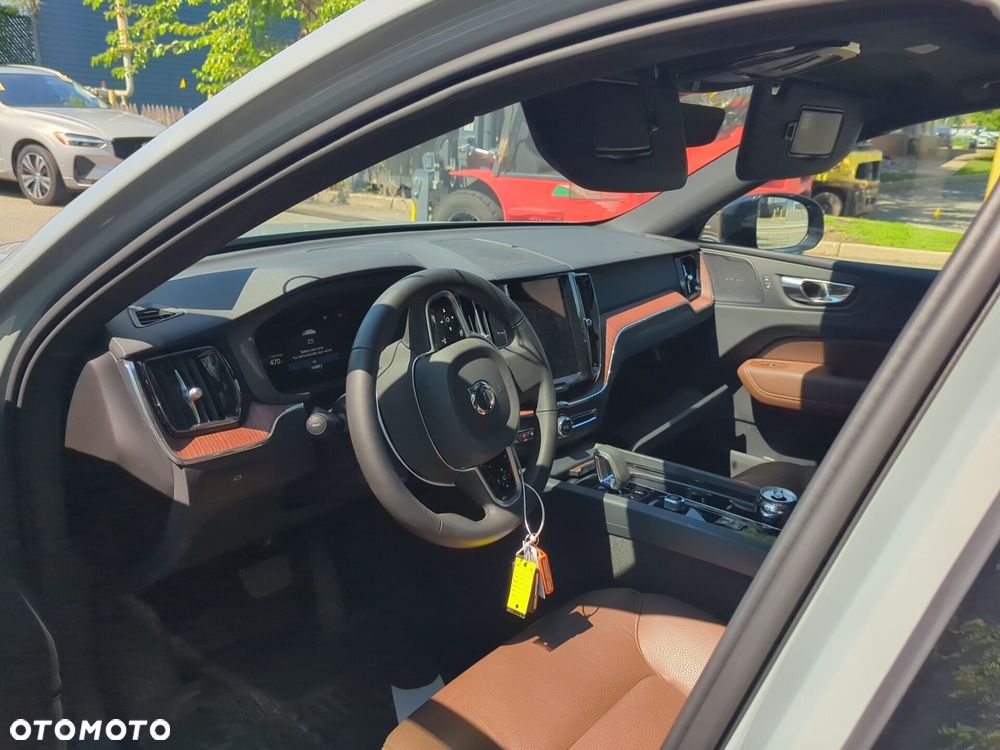Volvo XC 60 B5 B AWD Geartronic Momentum Pro - 16