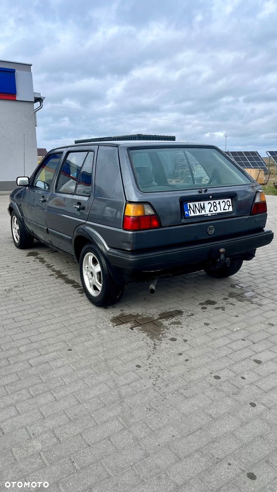Volkswagen Golf 1.3 - 6
