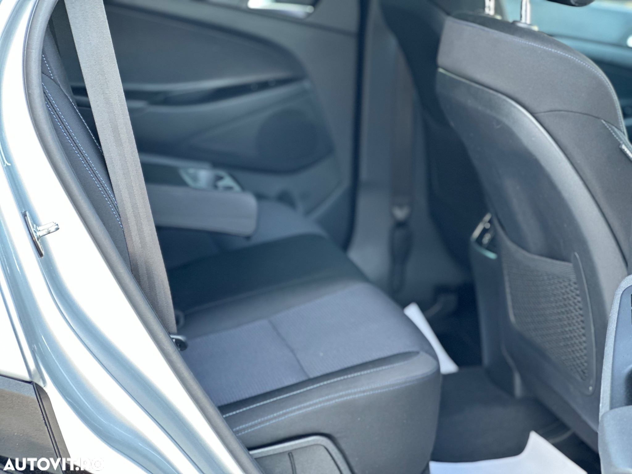 Hyundai Tucson blue 1.7 CRDi 2WD DCT Premium - 16