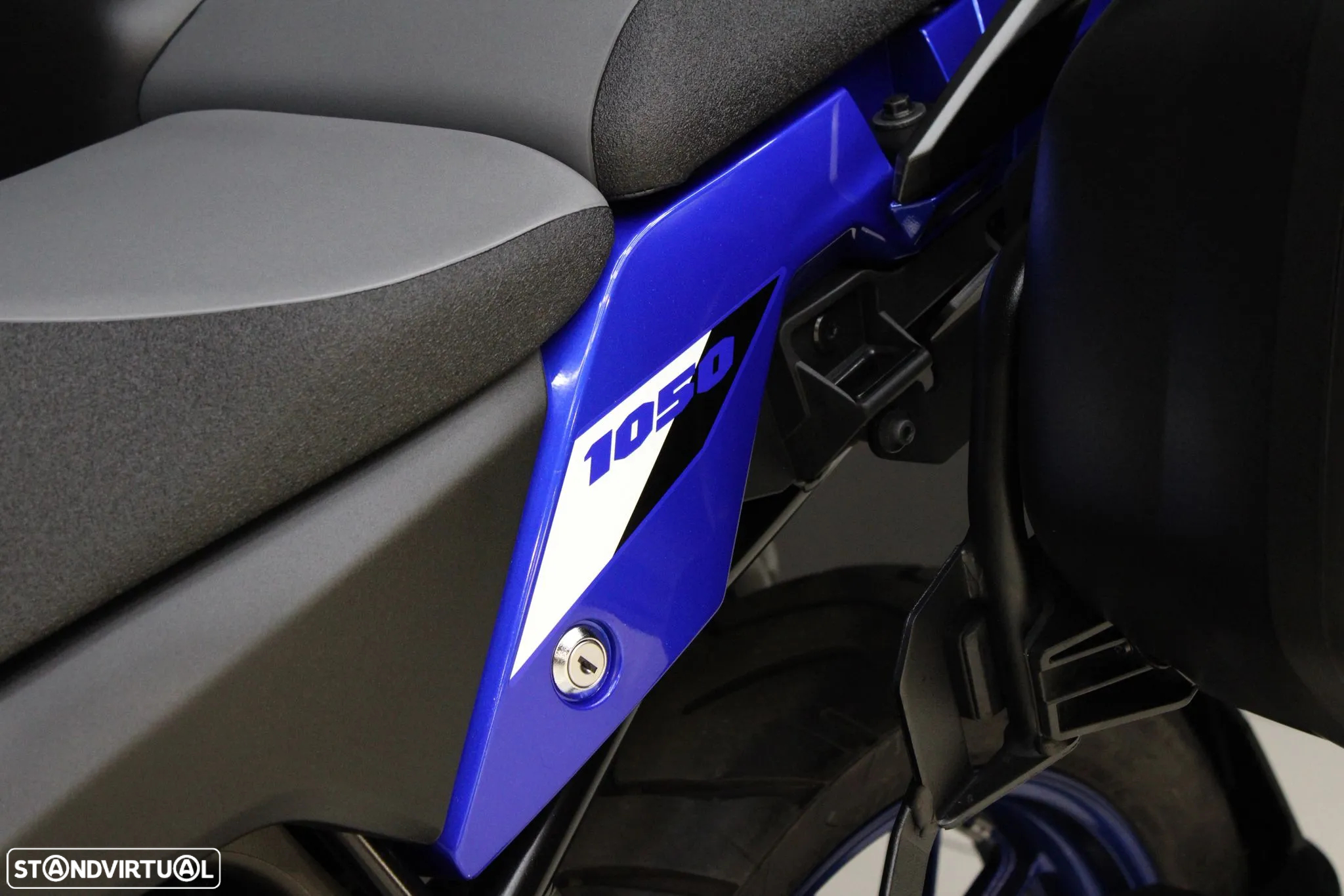 Suzuki DL V-STROM 1050 - 12