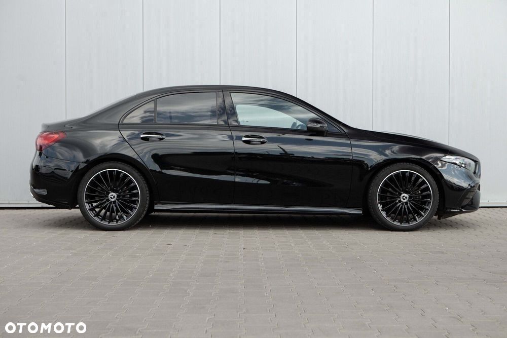 Mercedes-Benz Klasa A 200 AMG Line 7G-DCT - 12