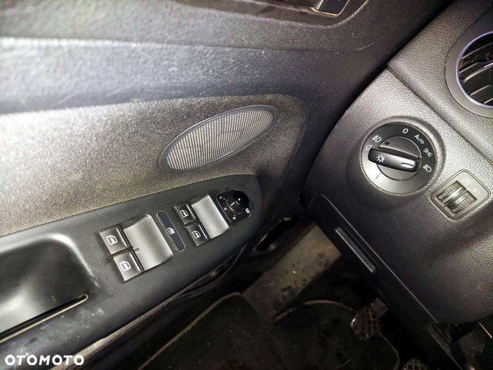 Volkswagen Golf Plus - 21