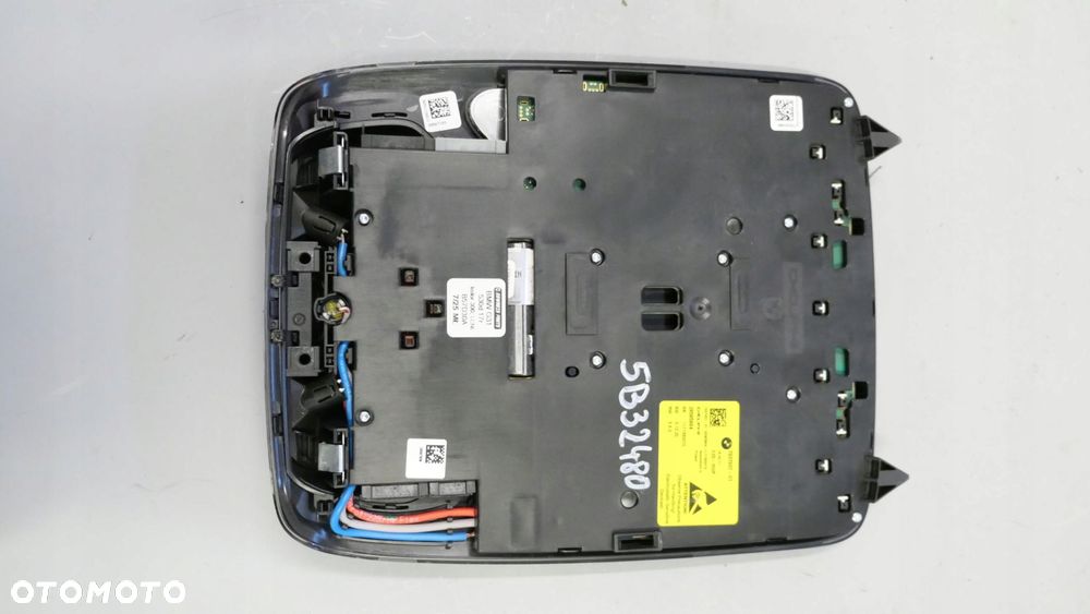bmw g30 g31 oświetlenie lampka wnętrza kabiny podsufitki 7937937 5b32480 - 5