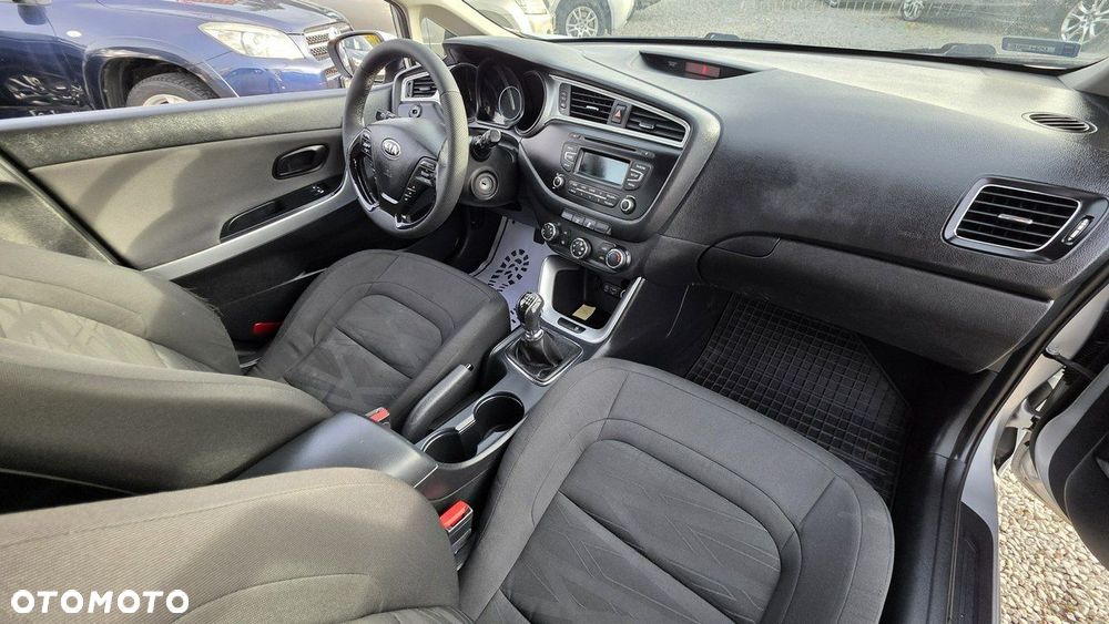 Kia Ceed - 22