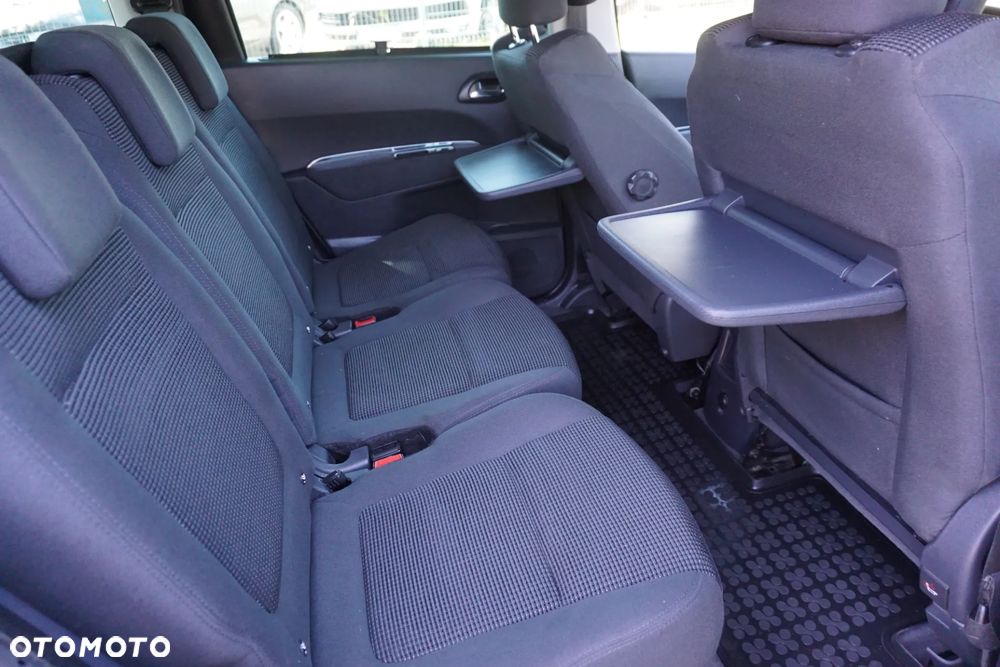 Peugeot 5008 - 13