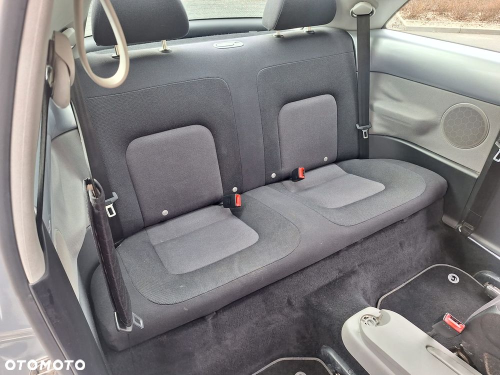 Volkswagen New Beetle 2.0 - 25