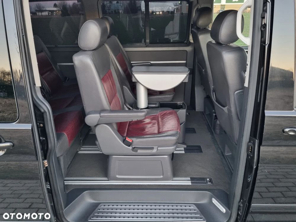 Volkswagen Multivan - 16