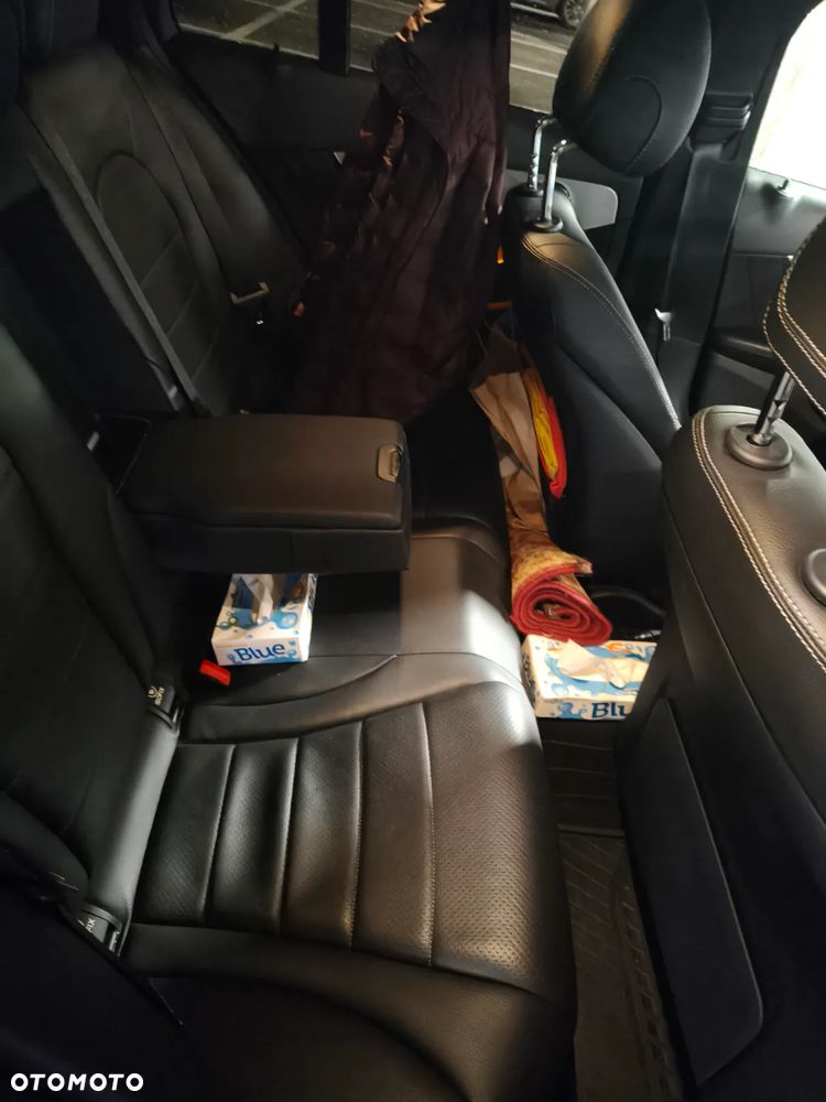 Mercedes-Benz Klasa C 300 4MATIC 9G-TRONIC - 22
