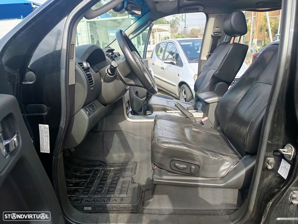 Nissan Navara 2.5 dCi CD LE Premium - 6