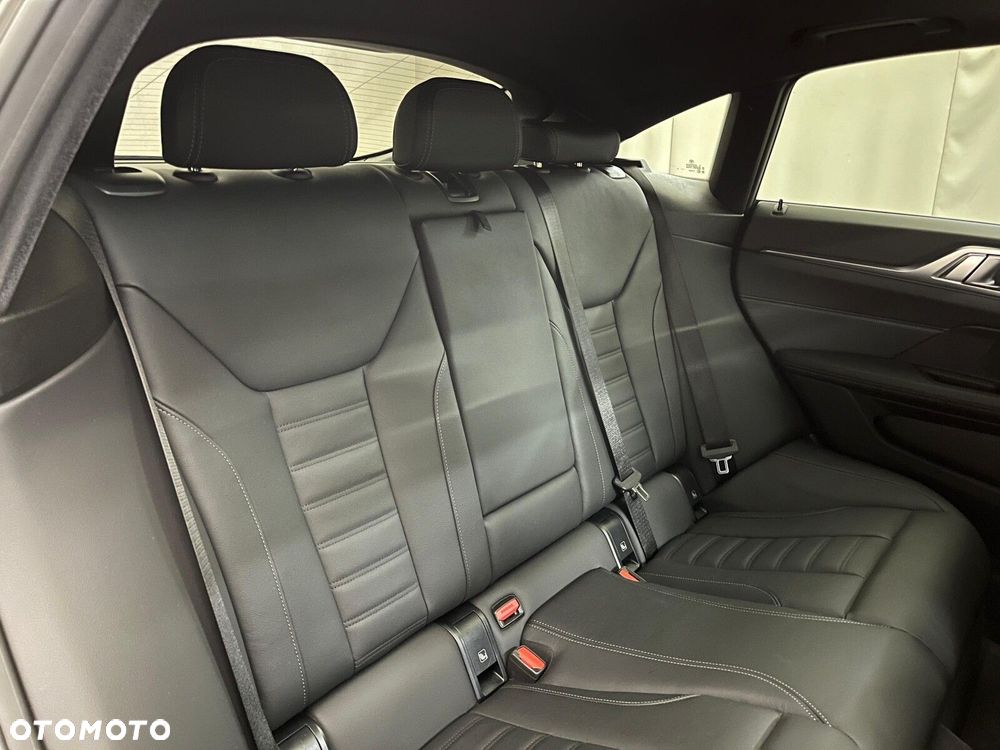 BMW Seria 4 M440i xDrive mHEV sport - 38