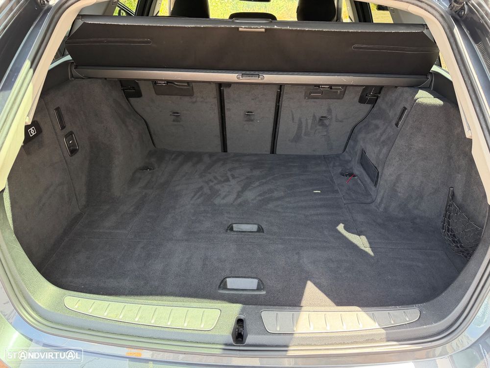 BMW 320 d Auto Line Luxury - 31