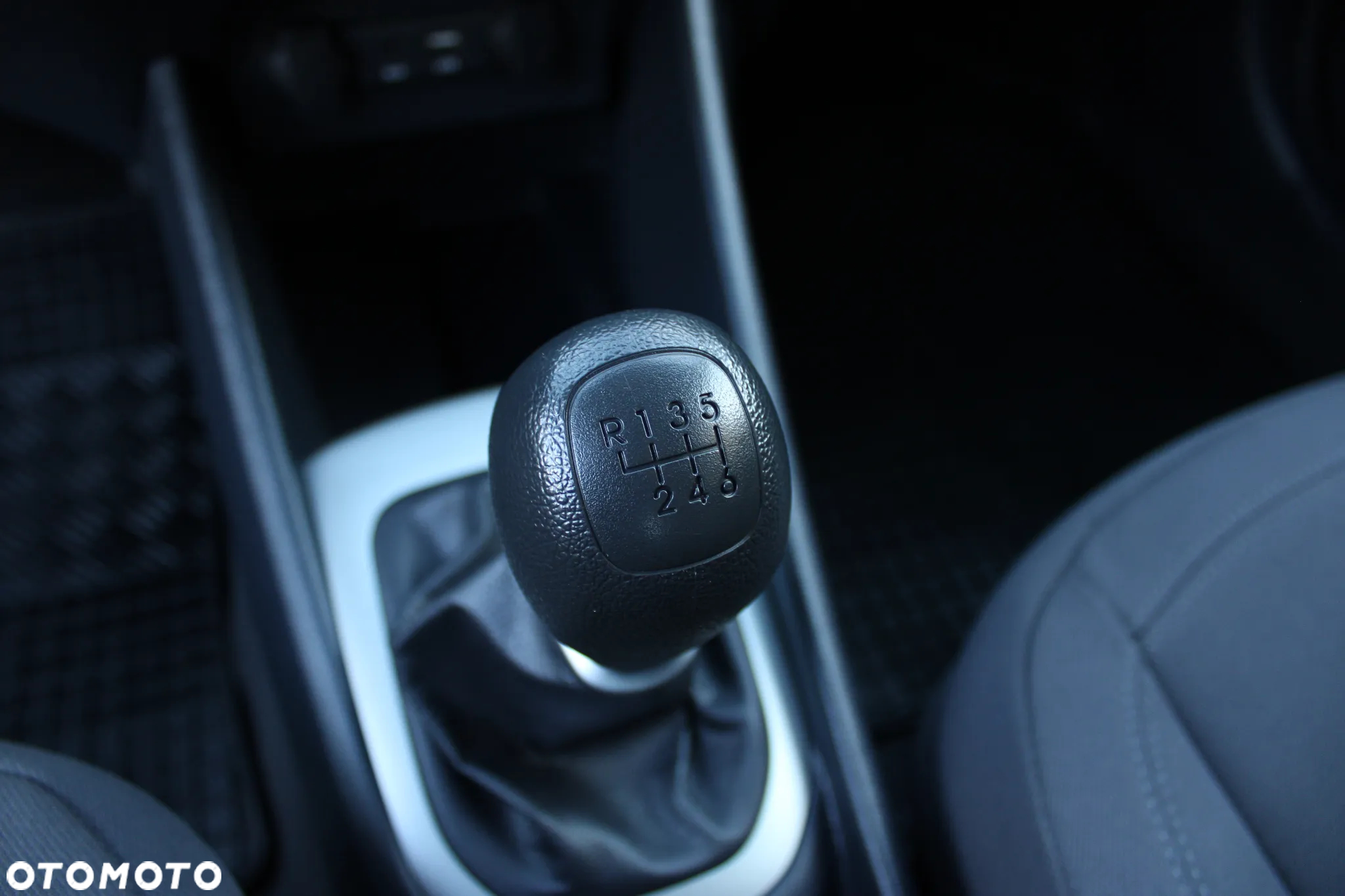 Kia Rio 1.4 M - 31