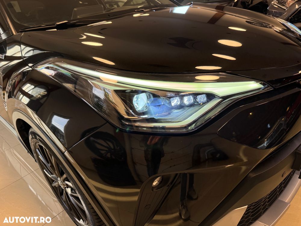 Toyota C-HR Hybrid Style Selection - 37