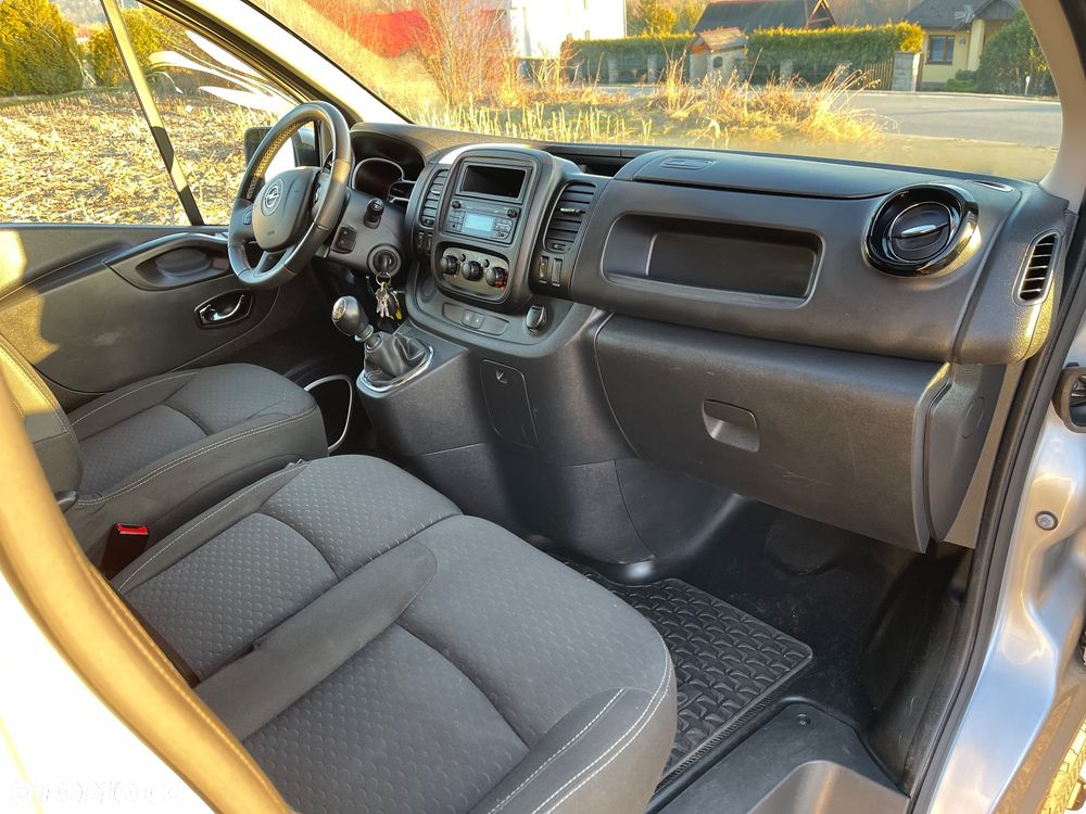 Opel Vivaro - 21
