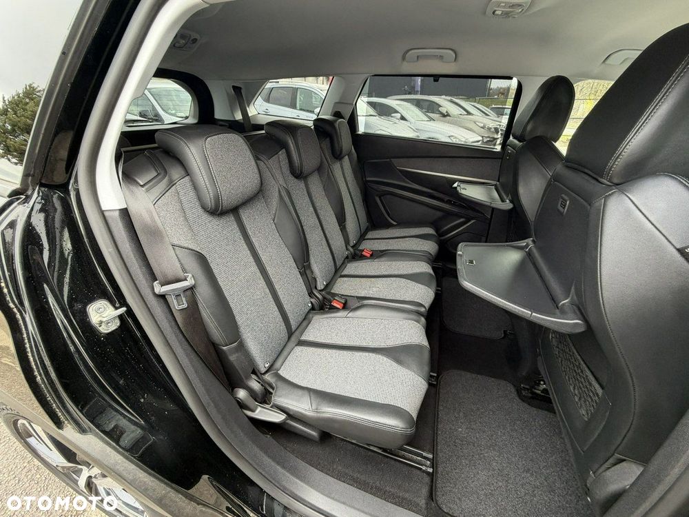 Peugeot 5008 1.5 BlueHDi Allure S&S - 29