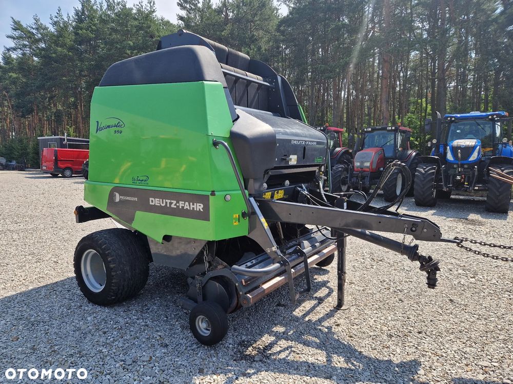 John Deere 570 - 8