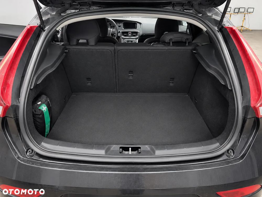 Volvo V40 D3 Drive-E Momentum - 12