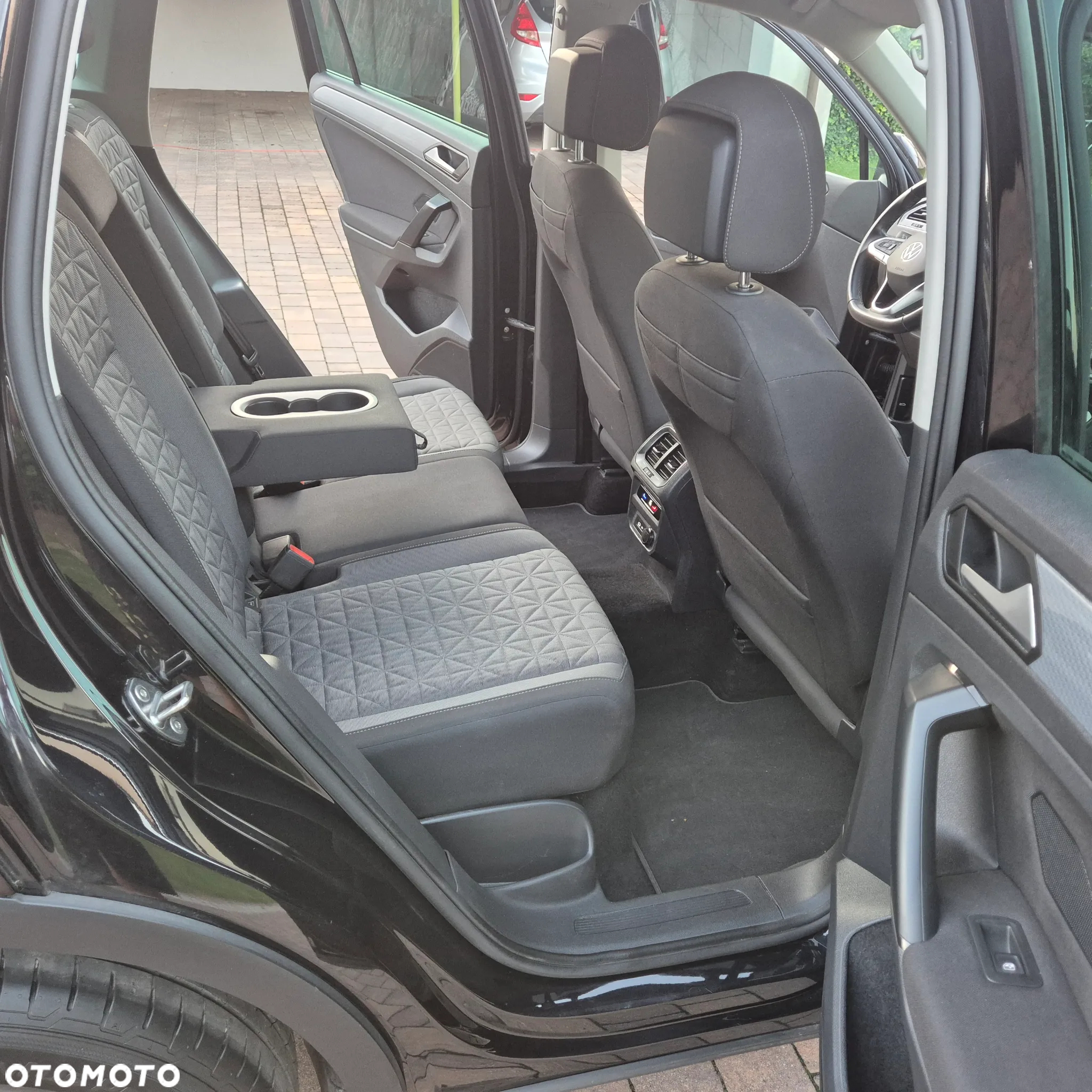 Volkswagen Tiguan - 19