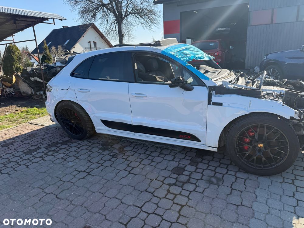 Porsche Macan GTS - 3