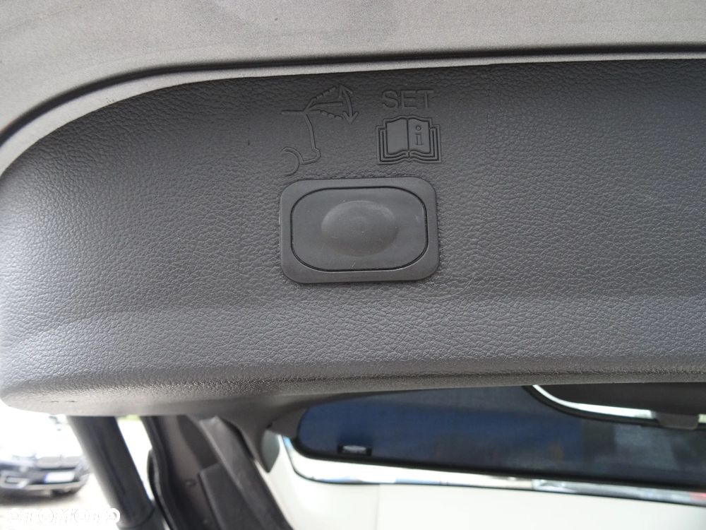 Ford Kuga 2.0 TDCi 4x4 Trend - 17