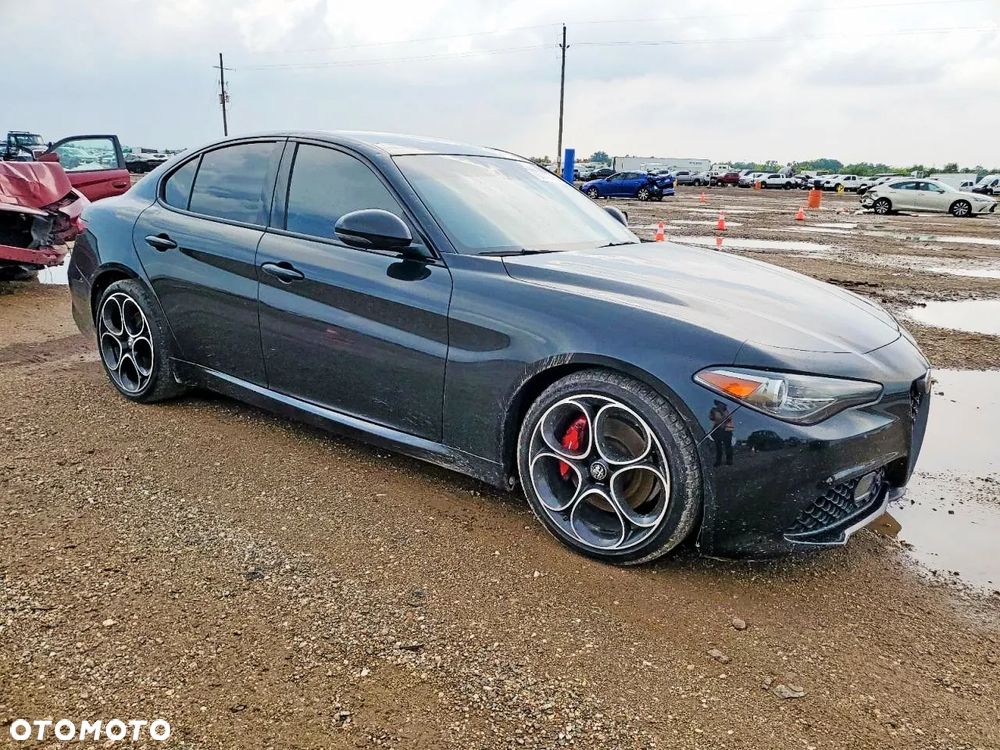 Alfa Romeo Giulia - 4