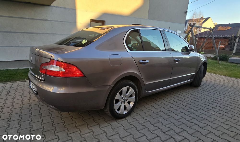 Skoda Superb 1.8 TSI Ambition - 28